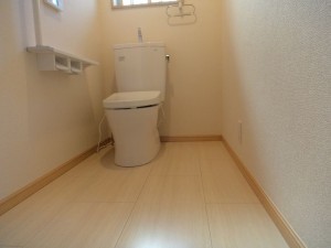 トイレ改修工事　歩行器利用